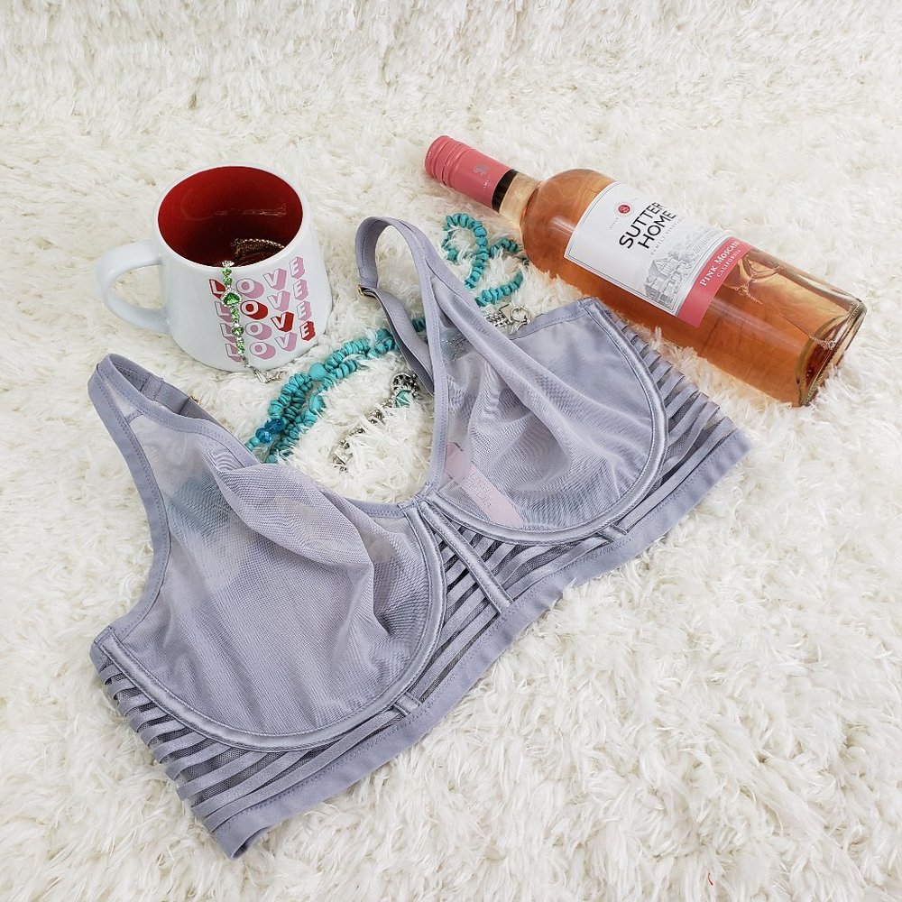 VS Cute Gray Lace Unlined Bra 34 DDD